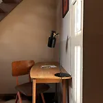 Metzlr House 4*