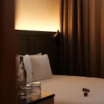 فندق Metzlr House 4*
