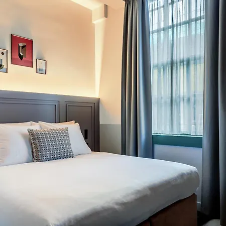 Metzlr House Hotel 4*