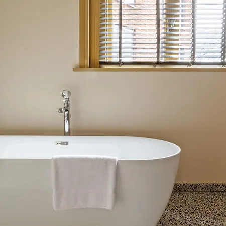 Metzlr House 4*