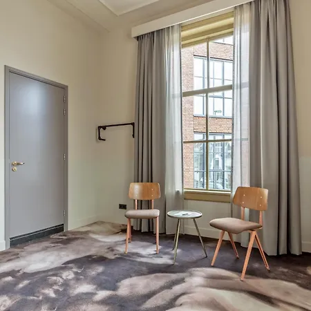 Hotel Metzlr House 4*