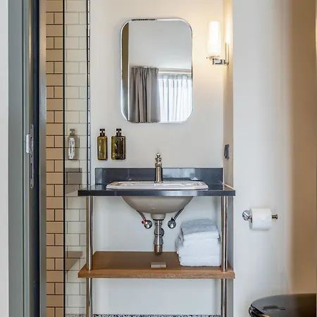 Metzlr House 4*