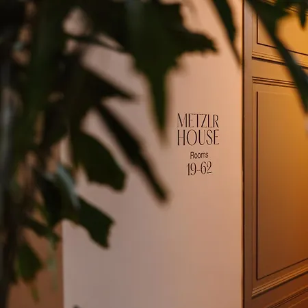 Hotel Metzlr House 4*