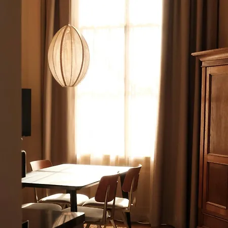 Metzlr House Hotel 4*