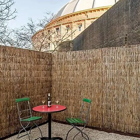 Metzlr House 4*
