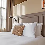 Metzlr House 4*