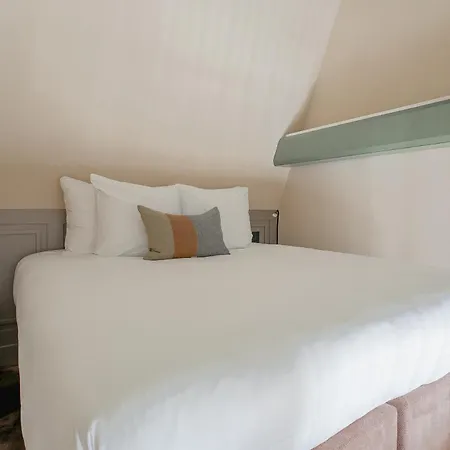 Metzlr House Hotel